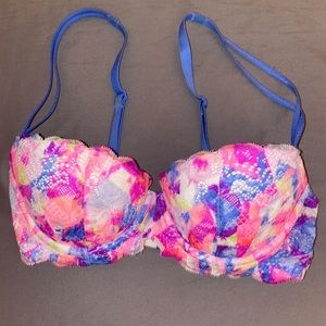 VS Pink Date Push Up Multi 32A